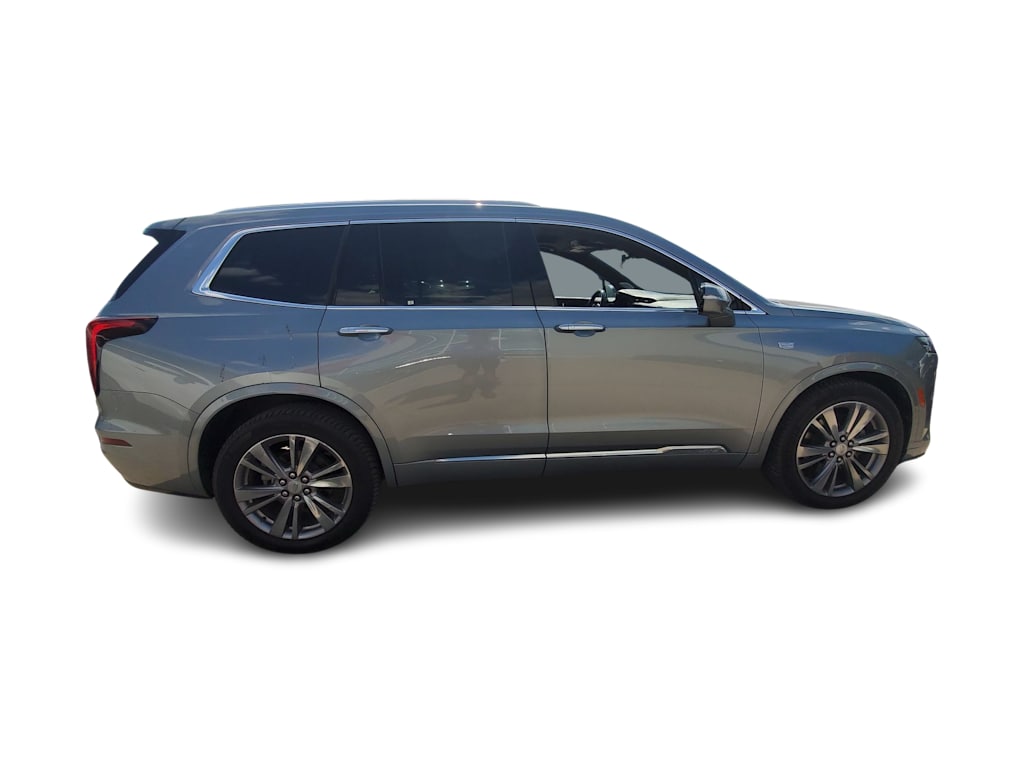 Thumbnail: 2023 Cadillac XT6 - 16