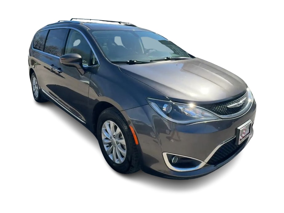 Thumbnail: 2019 Chrysler Pacifica - 20