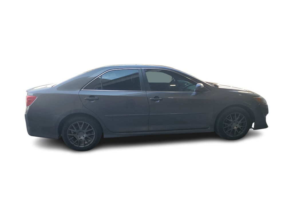 Thumbnail: 2013 Toyota Camry - 16
