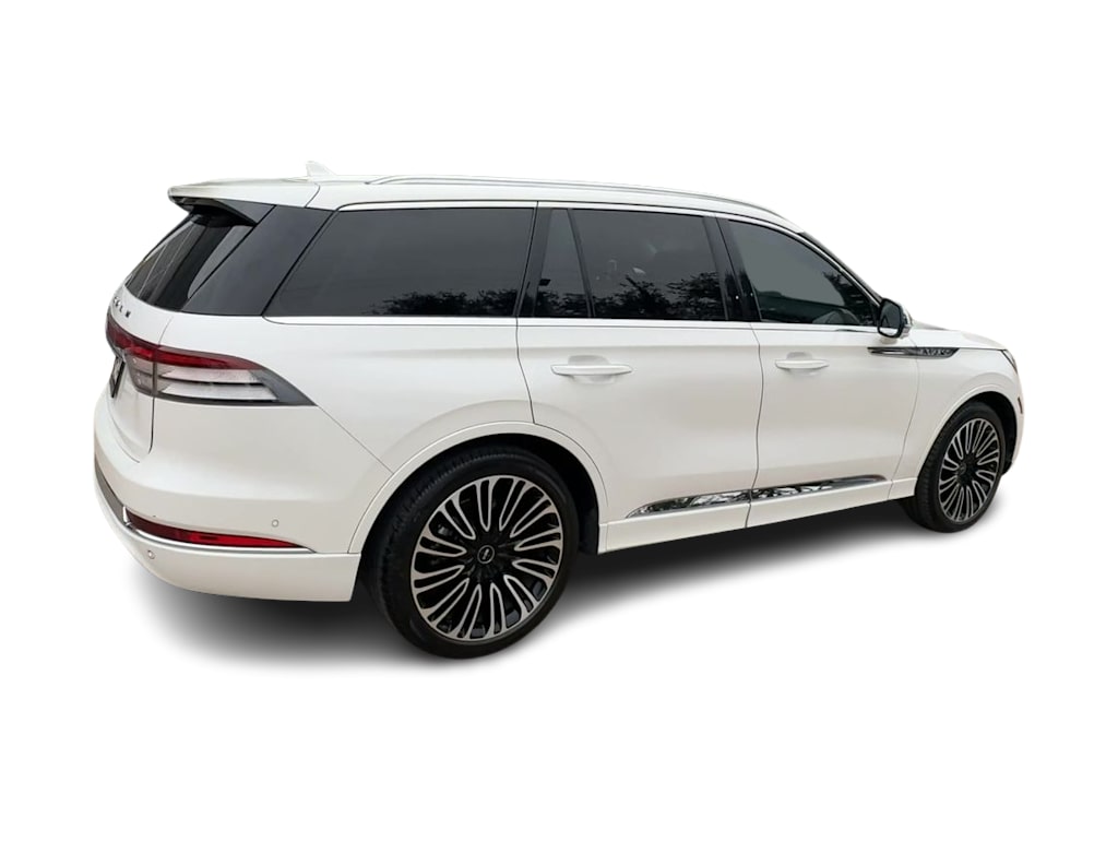 Thumbnail: 2022 Lincoln Aviator - 23