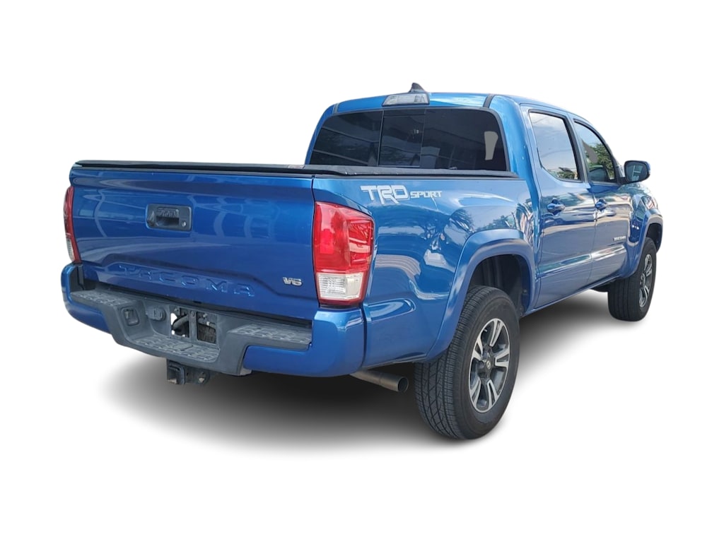 Thumbnail: 2017 Toyota Tacoma - 14