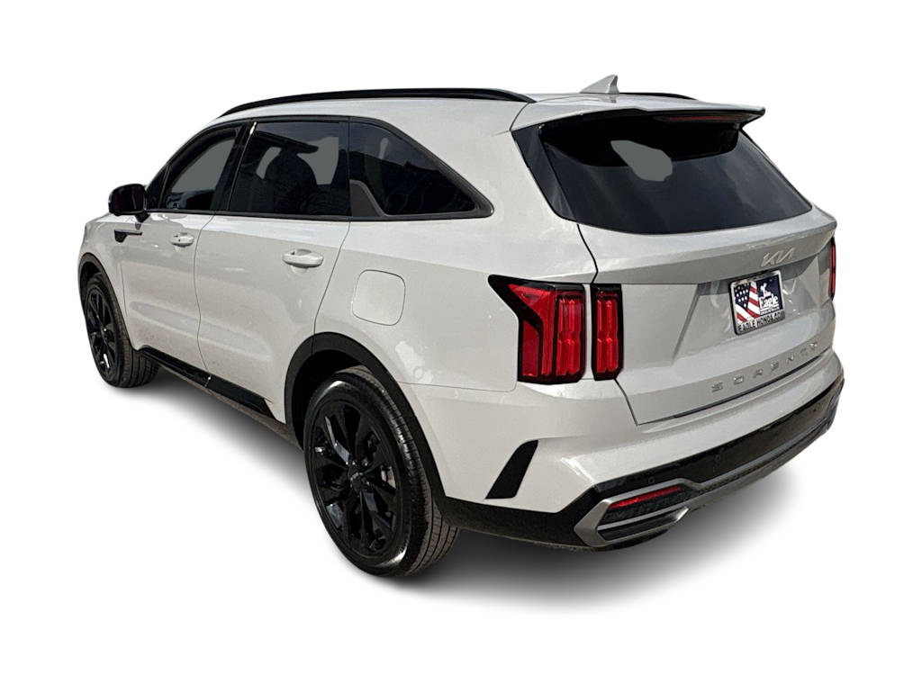 Thumbnail: 2022 Kia Sorento - 4