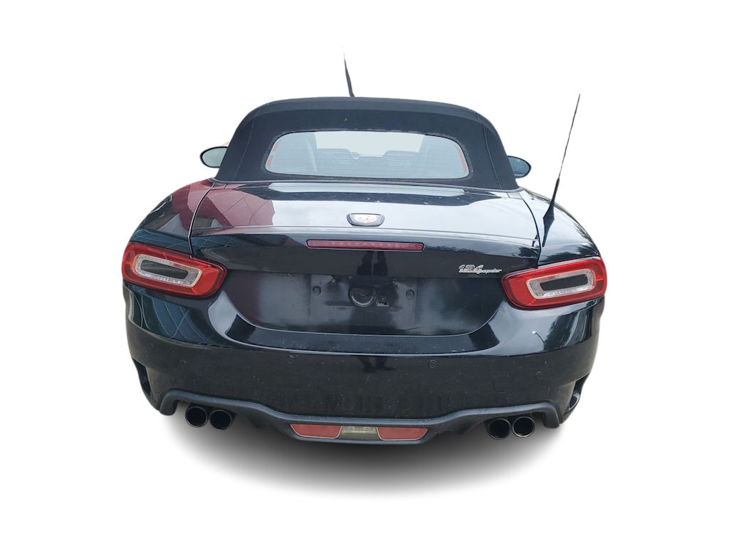 Thumbnail: 2017 Fiat 124 Spider - 4