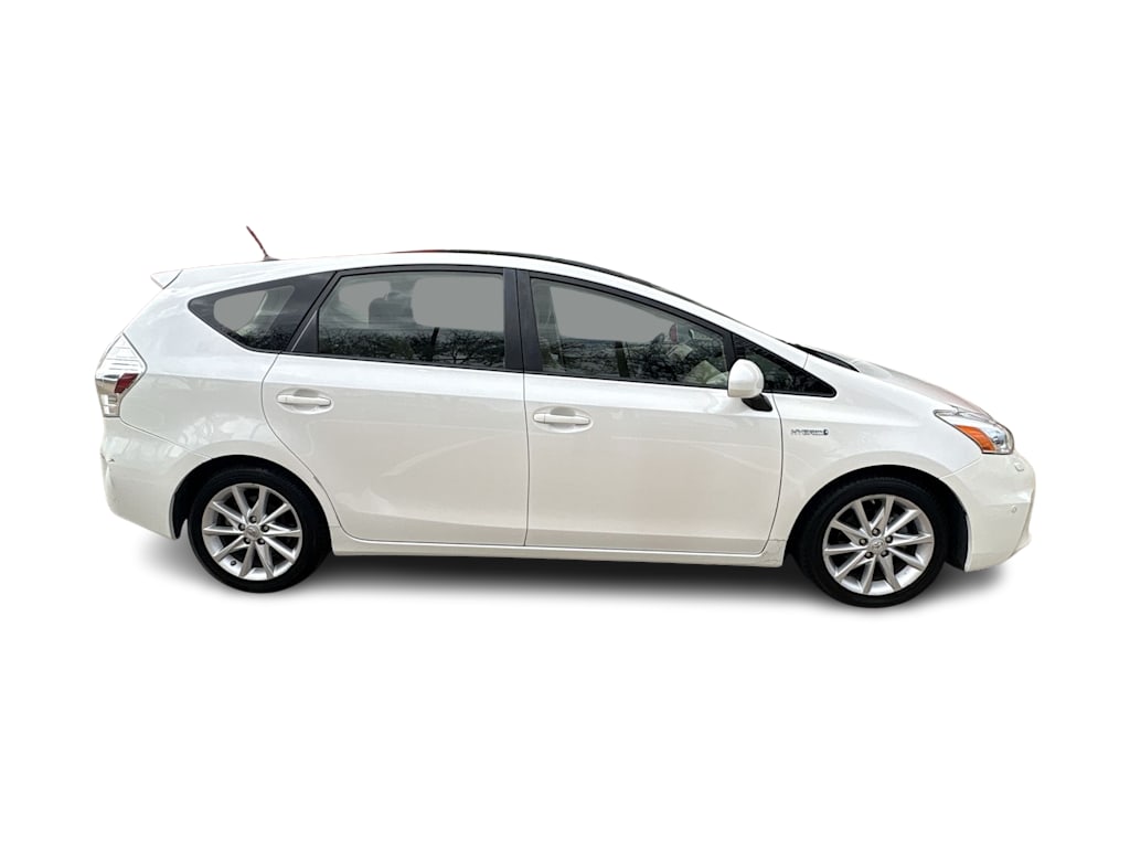 Thumbnail: 2012 Toyota Prius v - 29