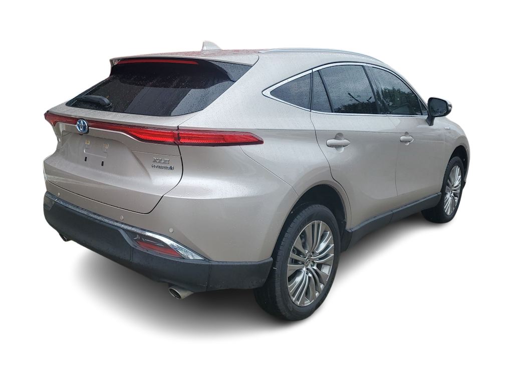 Thumbnail: 2021 Toyota Venza - 16