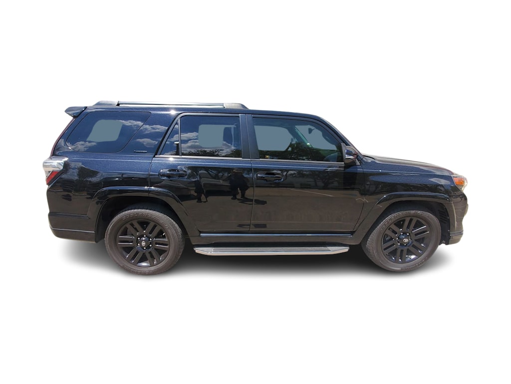 Thumbnail: 2019 Toyota 4Runner - 16