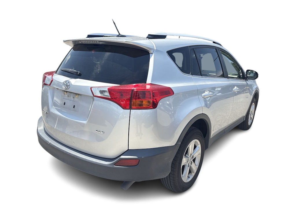 Thumbnail: 2014 Toyota RAV4 - 15