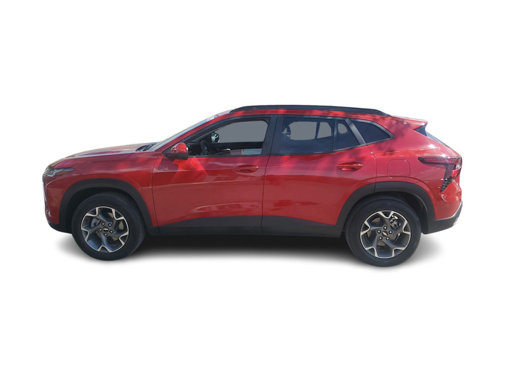 Thumbnail: 2026 Chevrolet Trax - 3