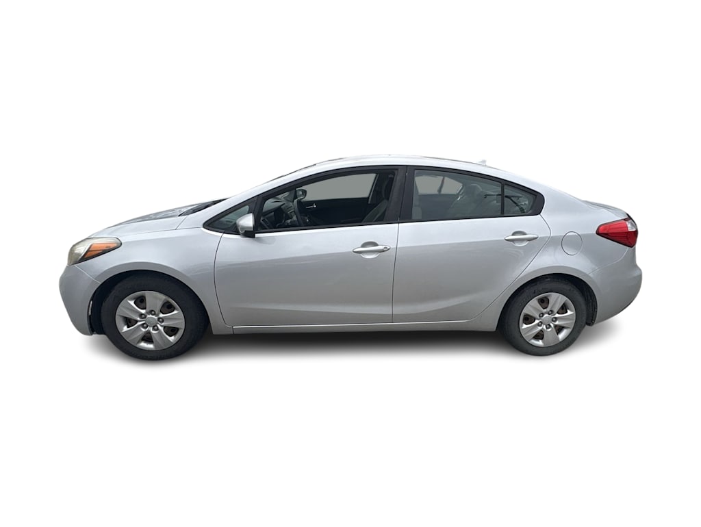 Thumbnail: 2016 Kia Forte - 3
