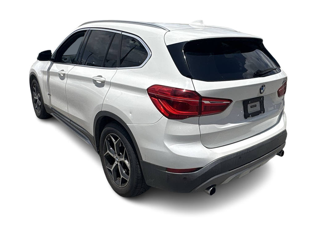 Thumbnail: 2016 BMW X1 - 4