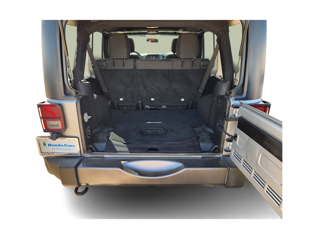 Thumbnail: 2016 Jeep Wrangler - 17