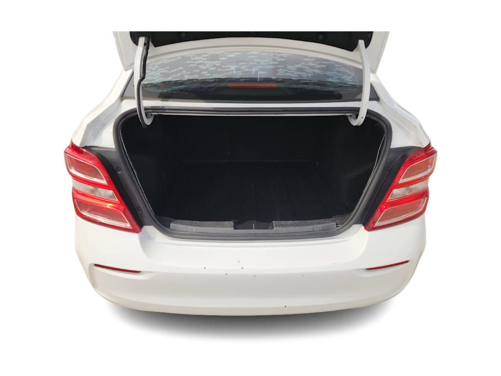 Thumbnail: 2017 Chevrolet Sonic - 18