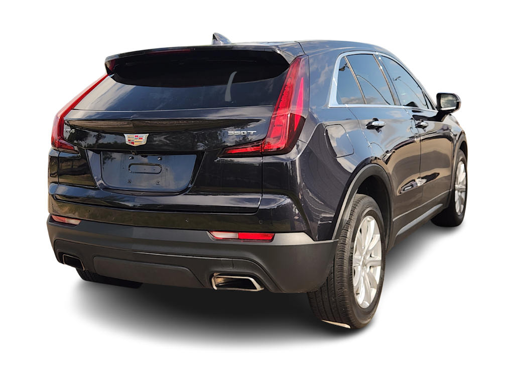 Thumbnail: 2022 Cadillac XT4 - 8