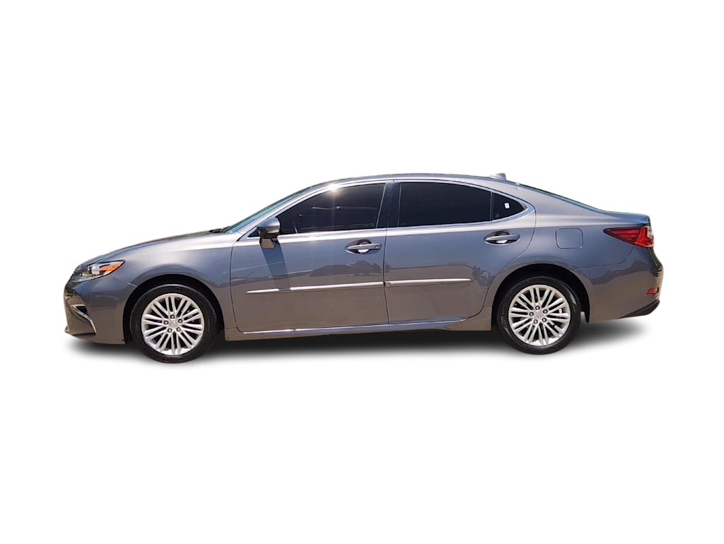 Thumbnail: 2016 Lexus ES - 3