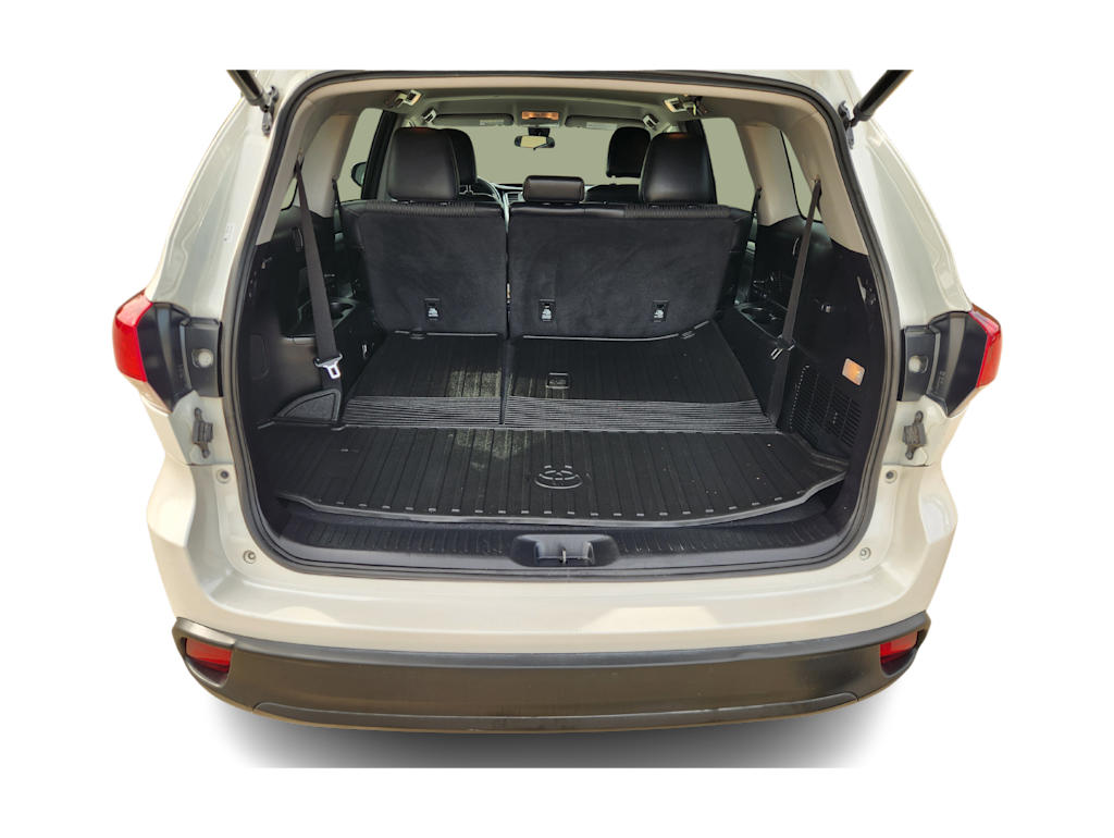 Thumbnail: 2017 Toyota Highlander - 18