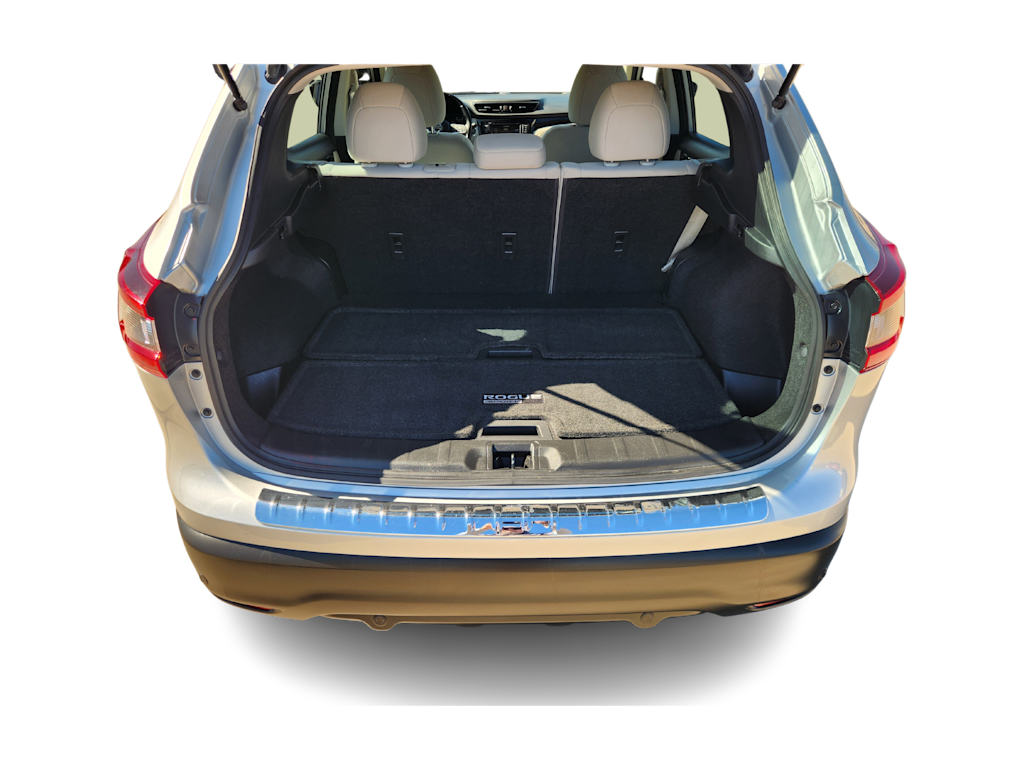 Thumbnail: 2022 Nissan Rogue Sport - 18