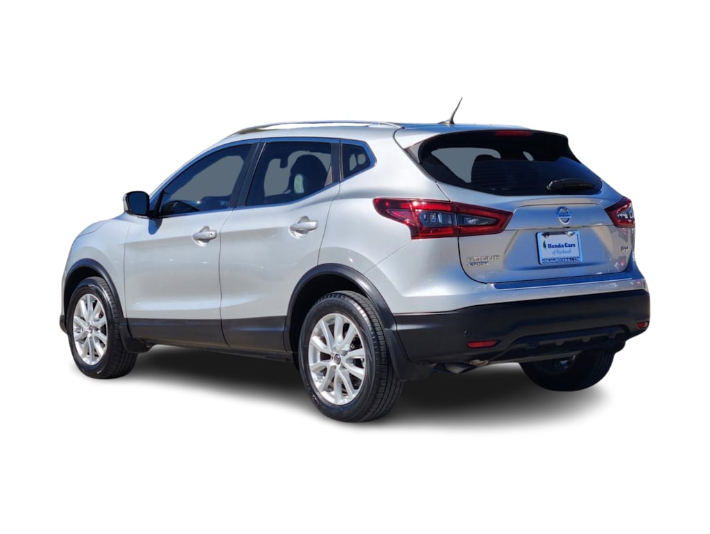 Thumbnail: 2022 Nissan Rogue Sport - 4