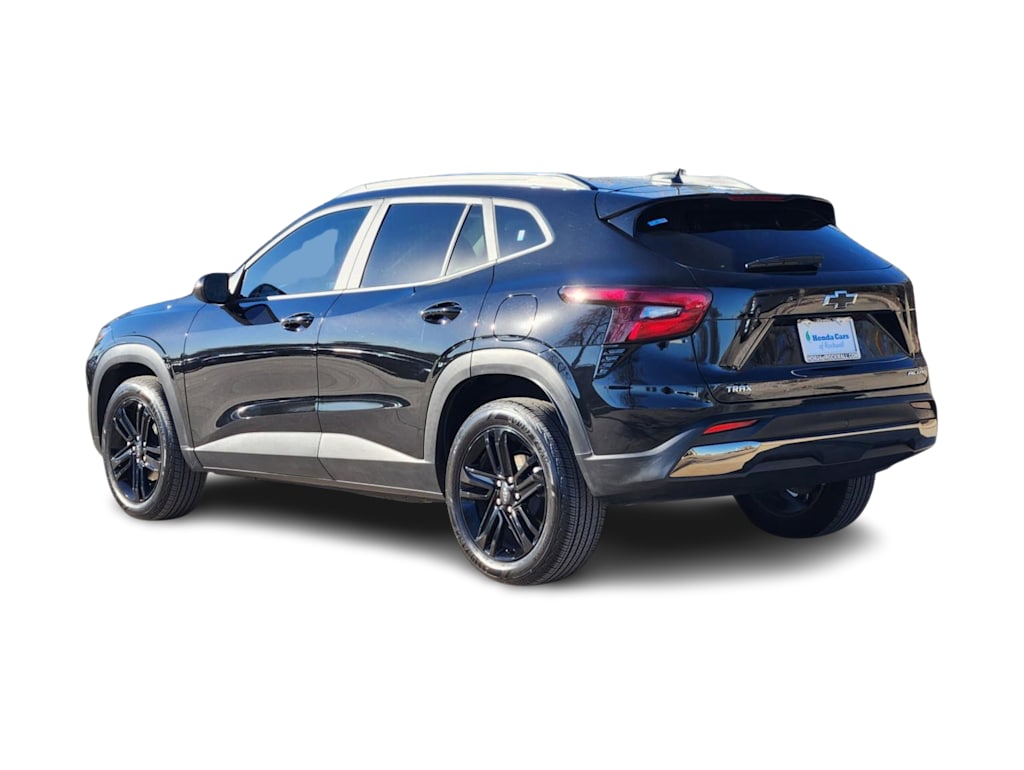 Thumbnail: 2025 Chevrolet Trax - 4
