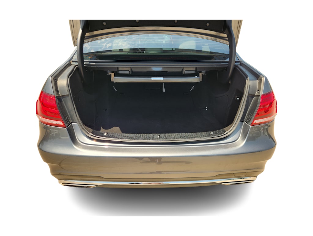 Thumbnail: 2016 Mercedes-Benz E-Class - 18