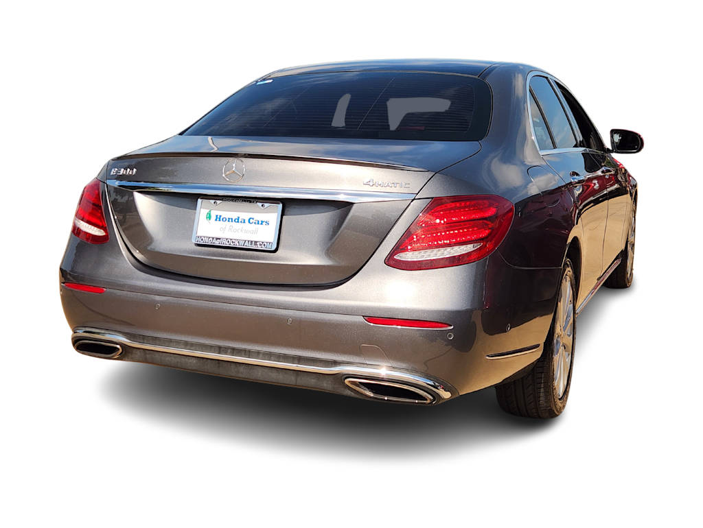 Thumbnail: 2018 Mercedes-Benz E-Class - 3