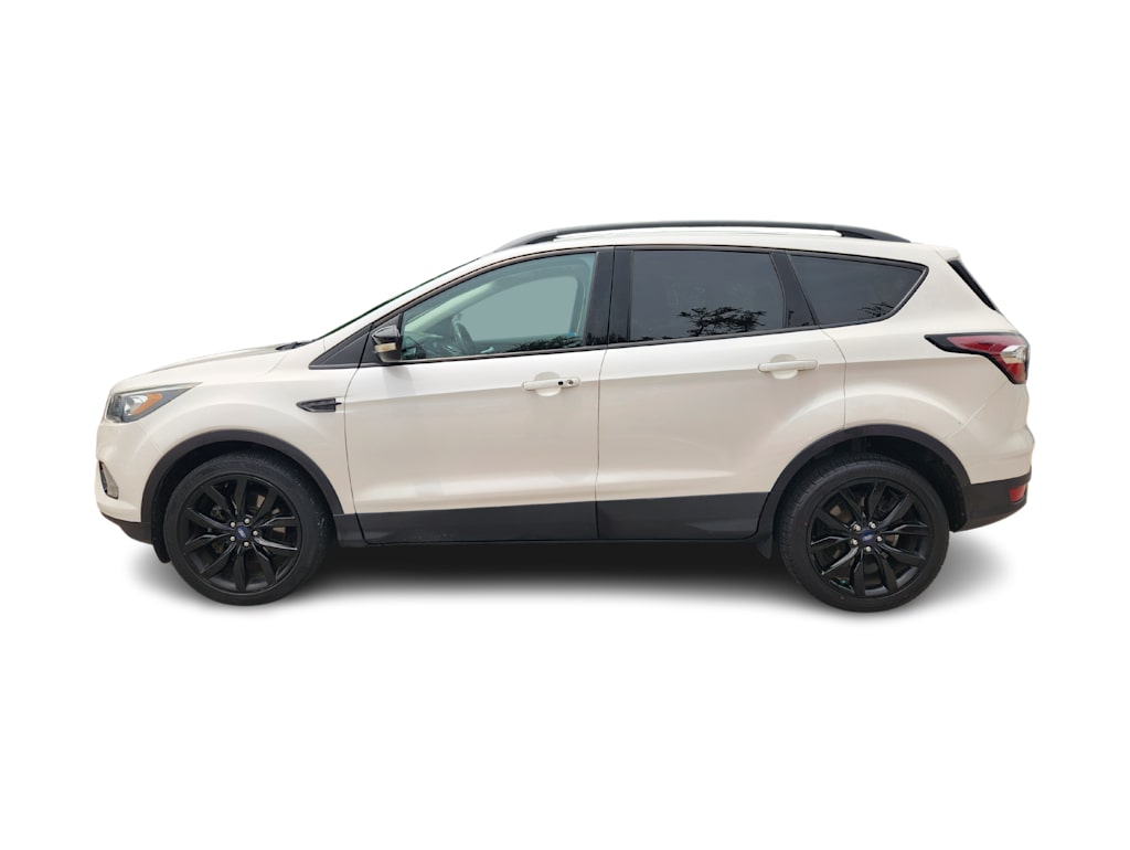 Thumbnail: 2017 Ford Escape - 3