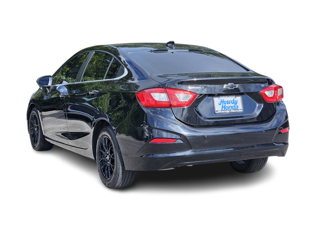 Thumbnail: 2018 Chevrolet Cruze - 3