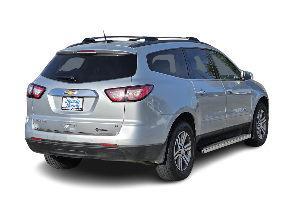 Thumbnail: 2017 Chevrolet Traverse - 20