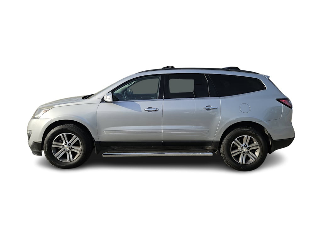 Thumbnail: 2017 Chevrolet Traverse - 3