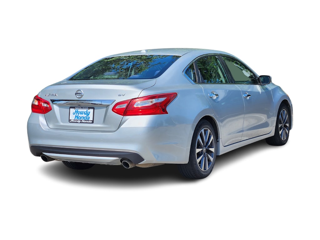 Thumbnail: 2017 Nissan Altima - 19