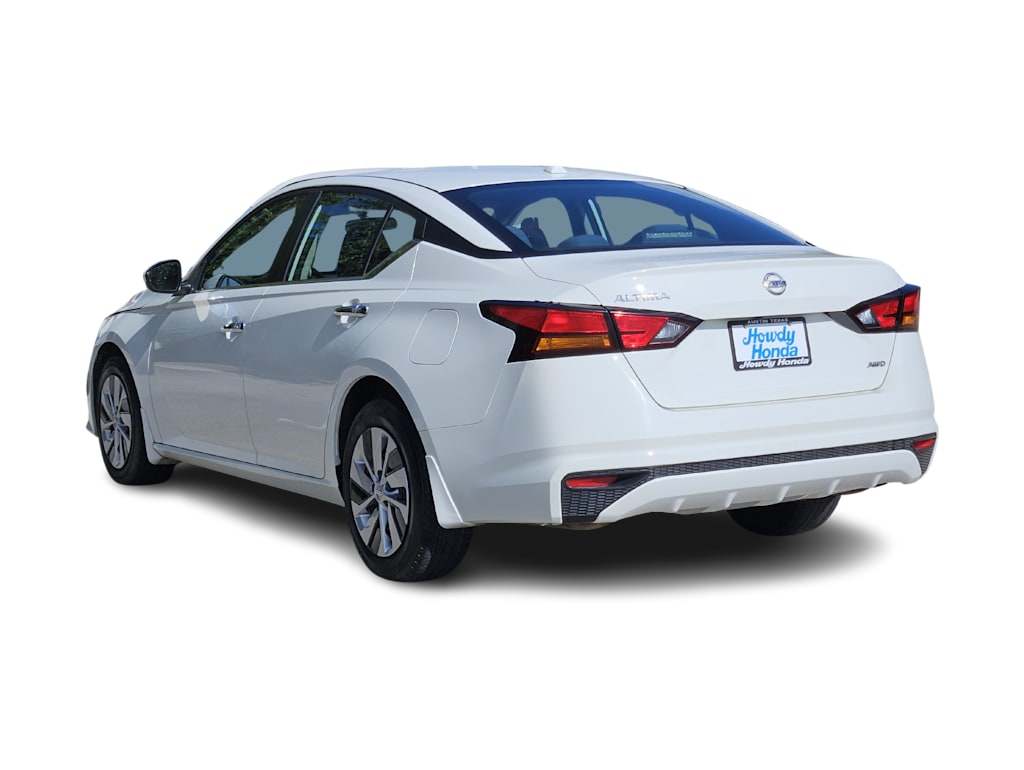 Thumbnail: 2019 Nissan Altima - 4