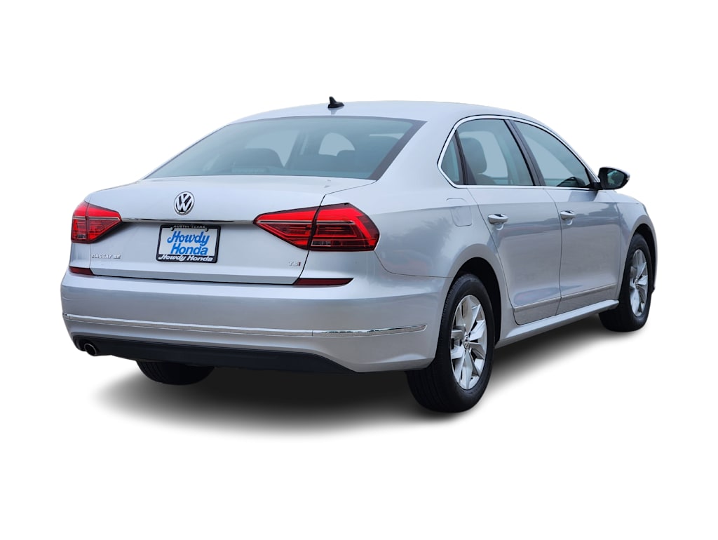 Thumbnail: 2016 Volkswagen Passat - 20
