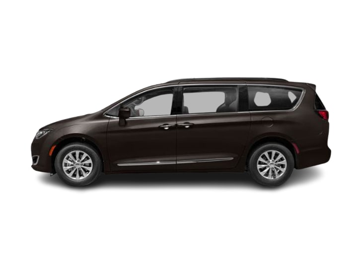 Thumbnail: 2018 Chrysler Pacifica - 3