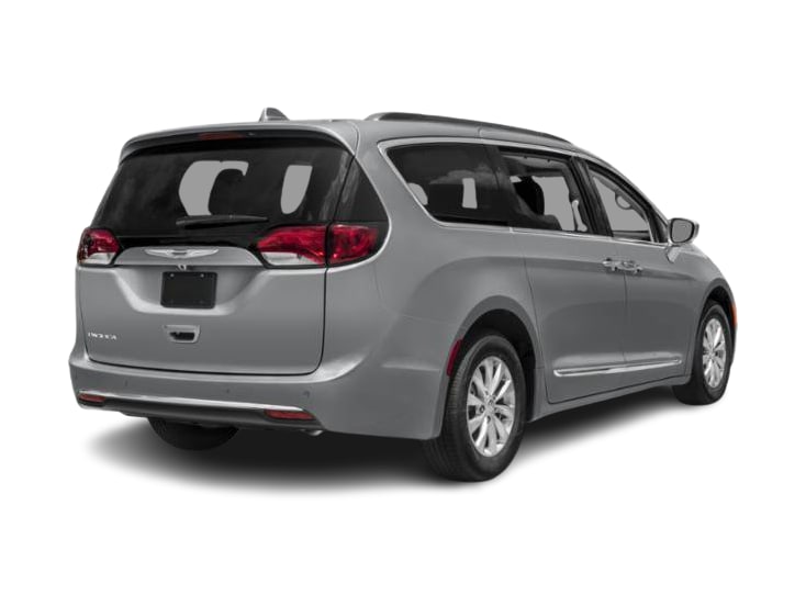 Thumbnail: 2018 Chrysler Pacifica - 11