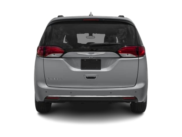 Thumbnail: 2018 Chrysler Pacifica - 4