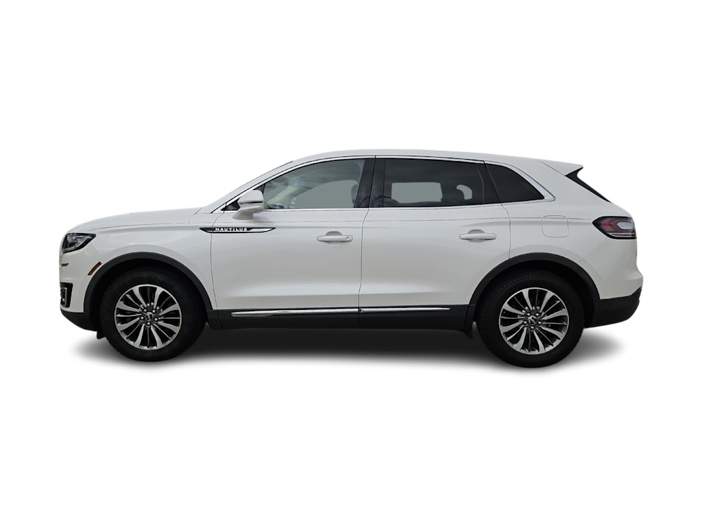 Thumbnail: 2019 Lincoln Nautilus - 3