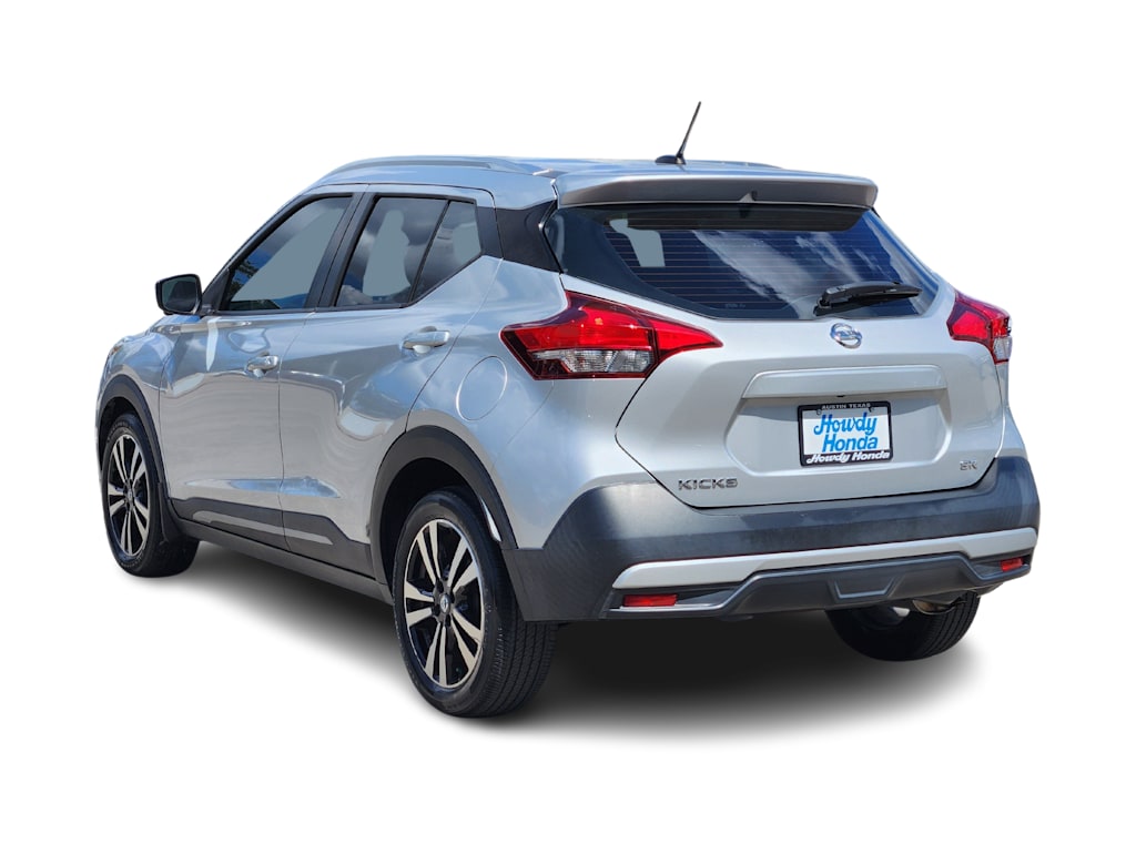 Thumbnail: 2019 Nissan Kicks - 4