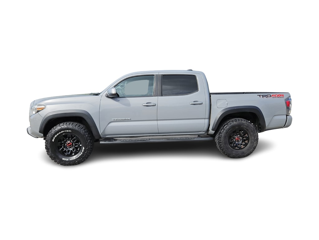 Thumbnail: 2020 Toyota Tacoma - 3