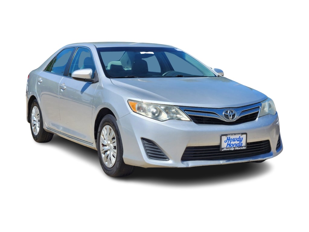 2012 Toyota Camry LE 18