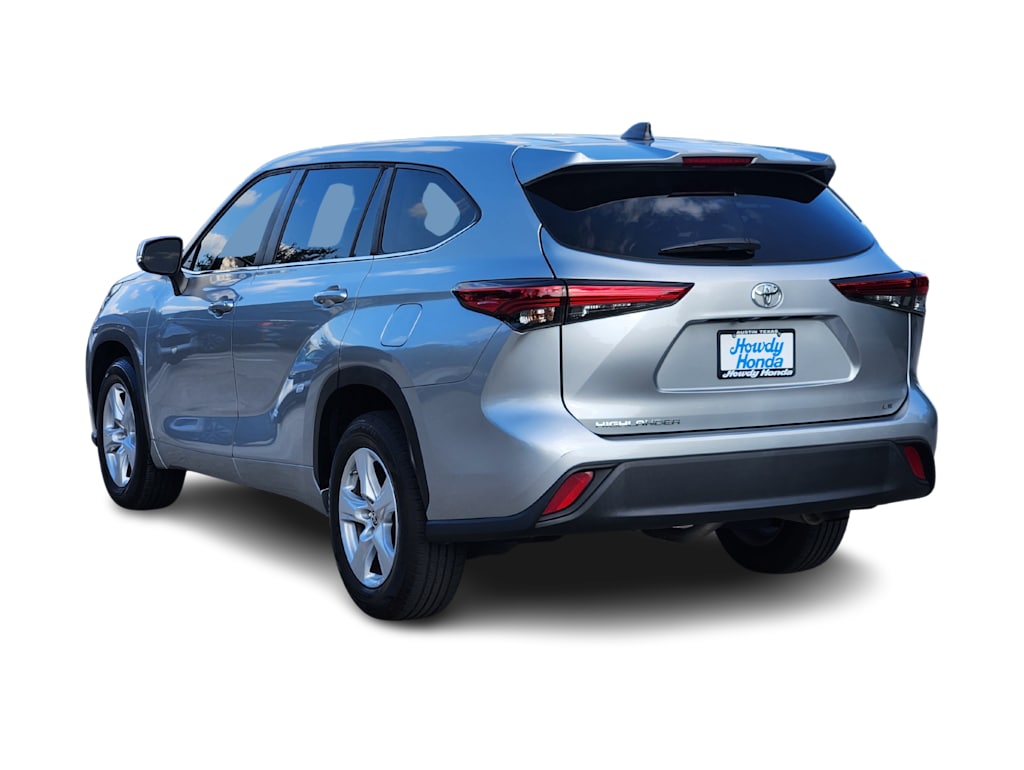 Thumbnail: 2023 Toyota Highlander - 4