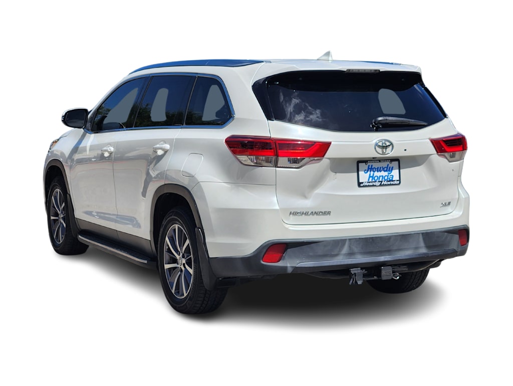 Thumbnail: 2019 Toyota Highlander - 4