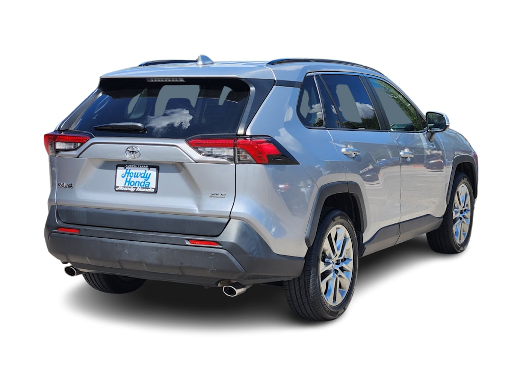 Thumbnail: 2019 Toyota RAV4 - 20