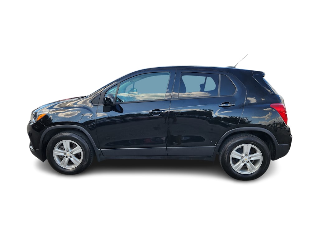 Thumbnail: 2021 Chevrolet Trax - 3
