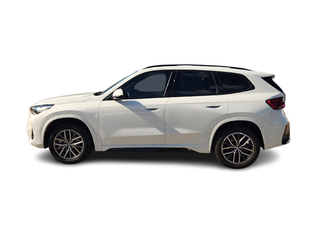 Thumbnail: 2023 BMW X1 - 3