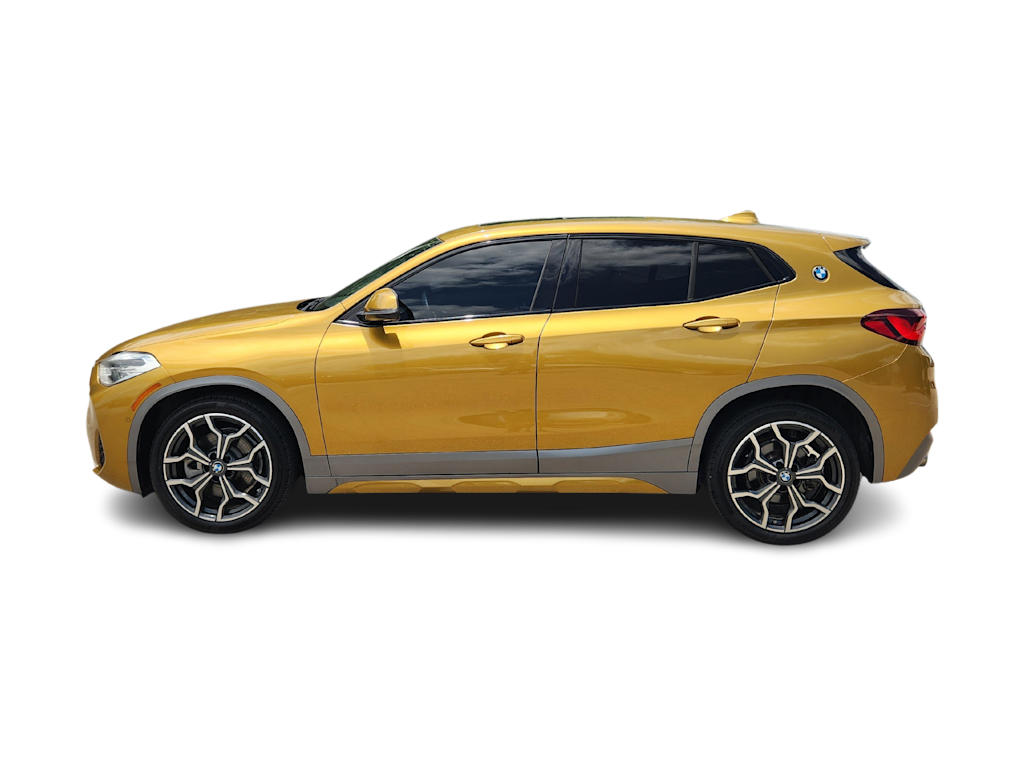 Thumbnail: 2021 BMW X2 - 3