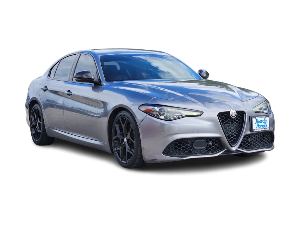 Thumbnail: 2020 Alfa Romeo Giulia - 18