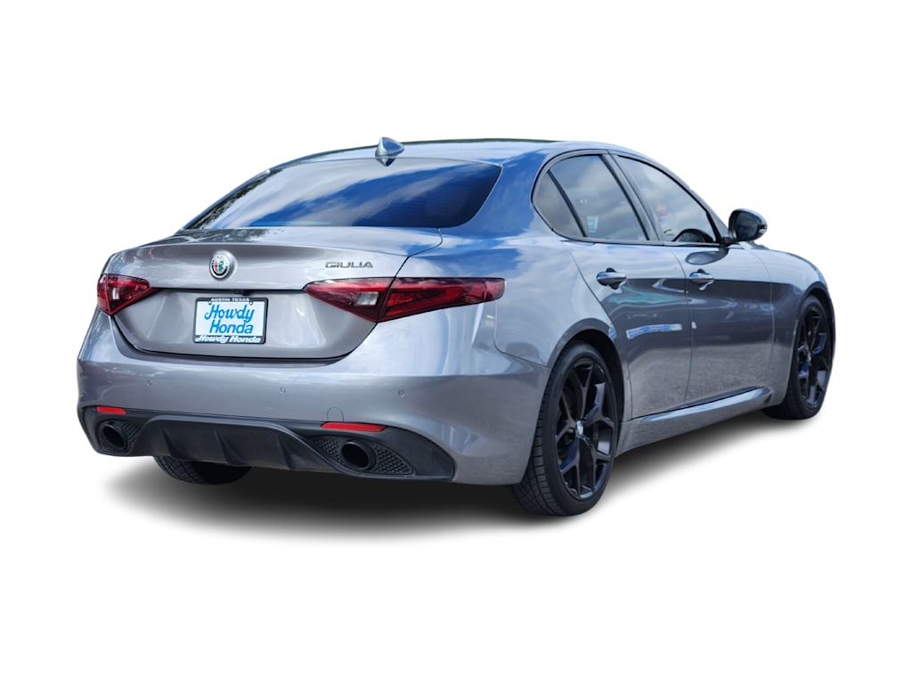 Thumbnail: 2020 Alfa Romeo Giulia - 19