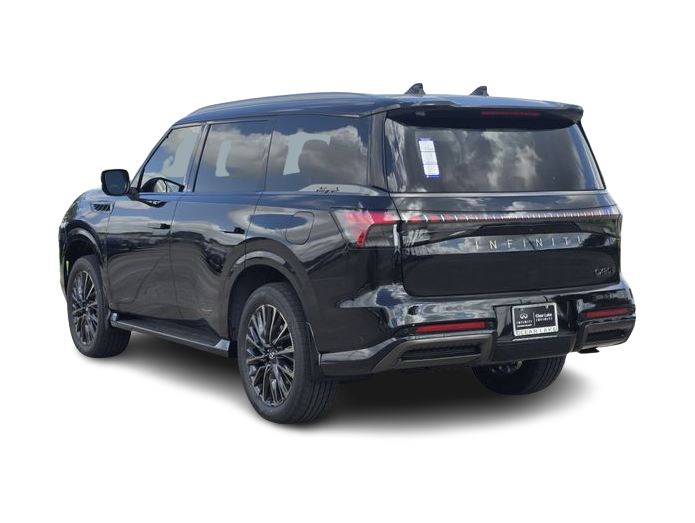 Thumbnail: 2026 INFINITI QX80 - 4