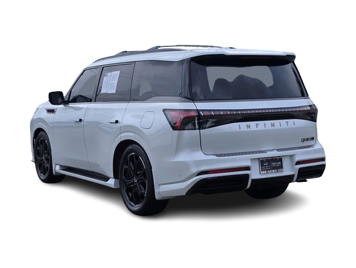 Thumbnail: 2026 INFINITI QX80 - 4