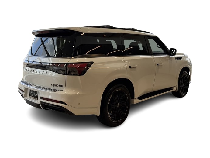 Thumbnail: 2026 INFINITI QX80 - 16