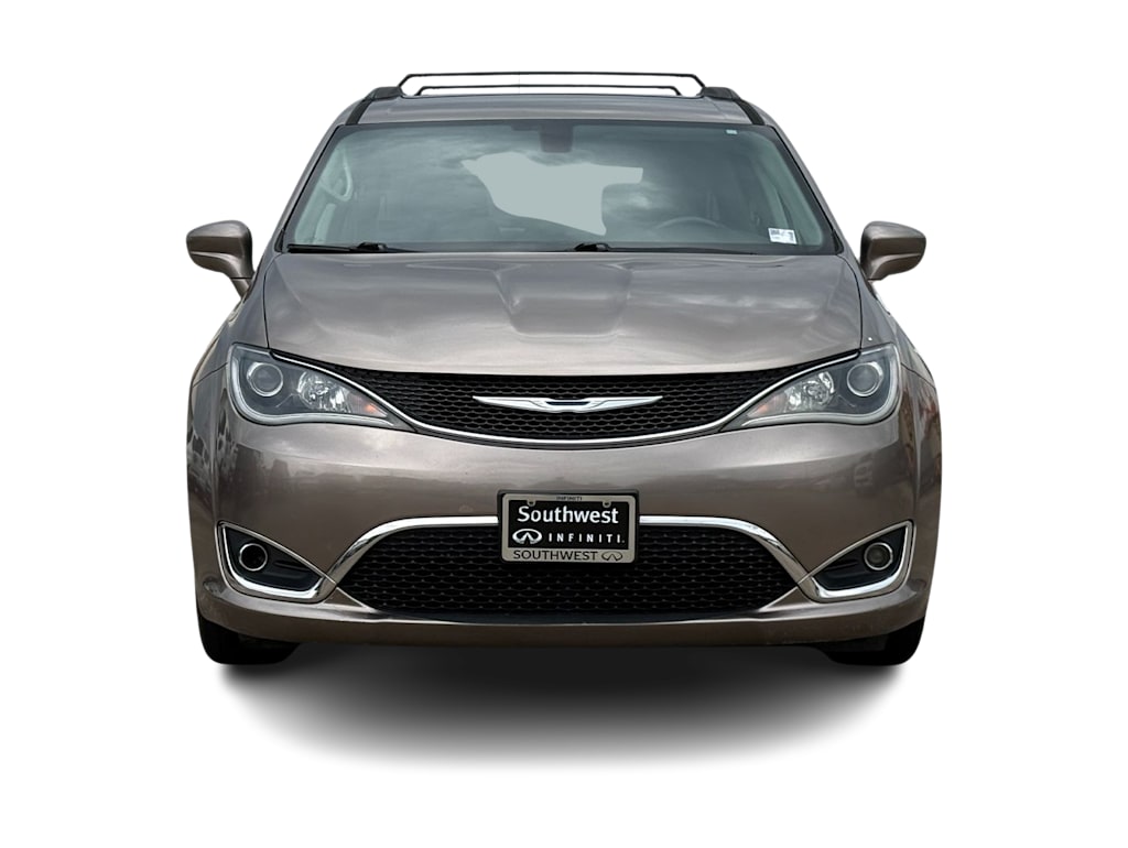 Thumbnail: 2017 Chrysler Pacifica - 6